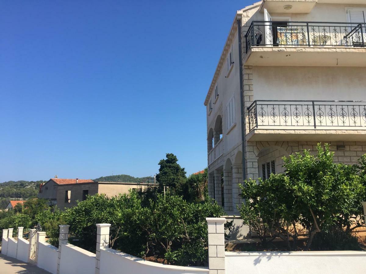 Apartments Vela Luka Bagian luar foto
